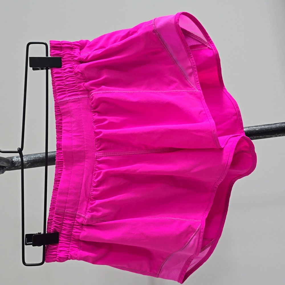 Lululemon Hotty Hot Low-Rise Short 2.5"